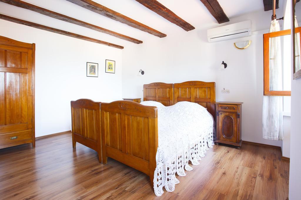 Apartments Villa Kastav In Old Town Center With Sea View And Parking Bilik gambar