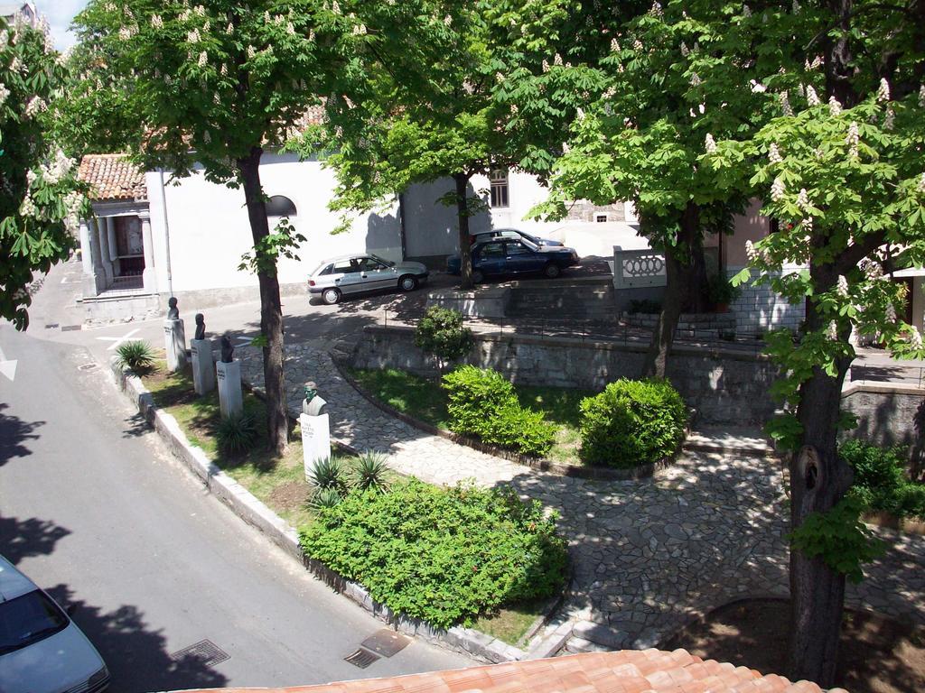Apartments Villa Kastav In Old Town Center With Sea View And Parking Bilik gambar