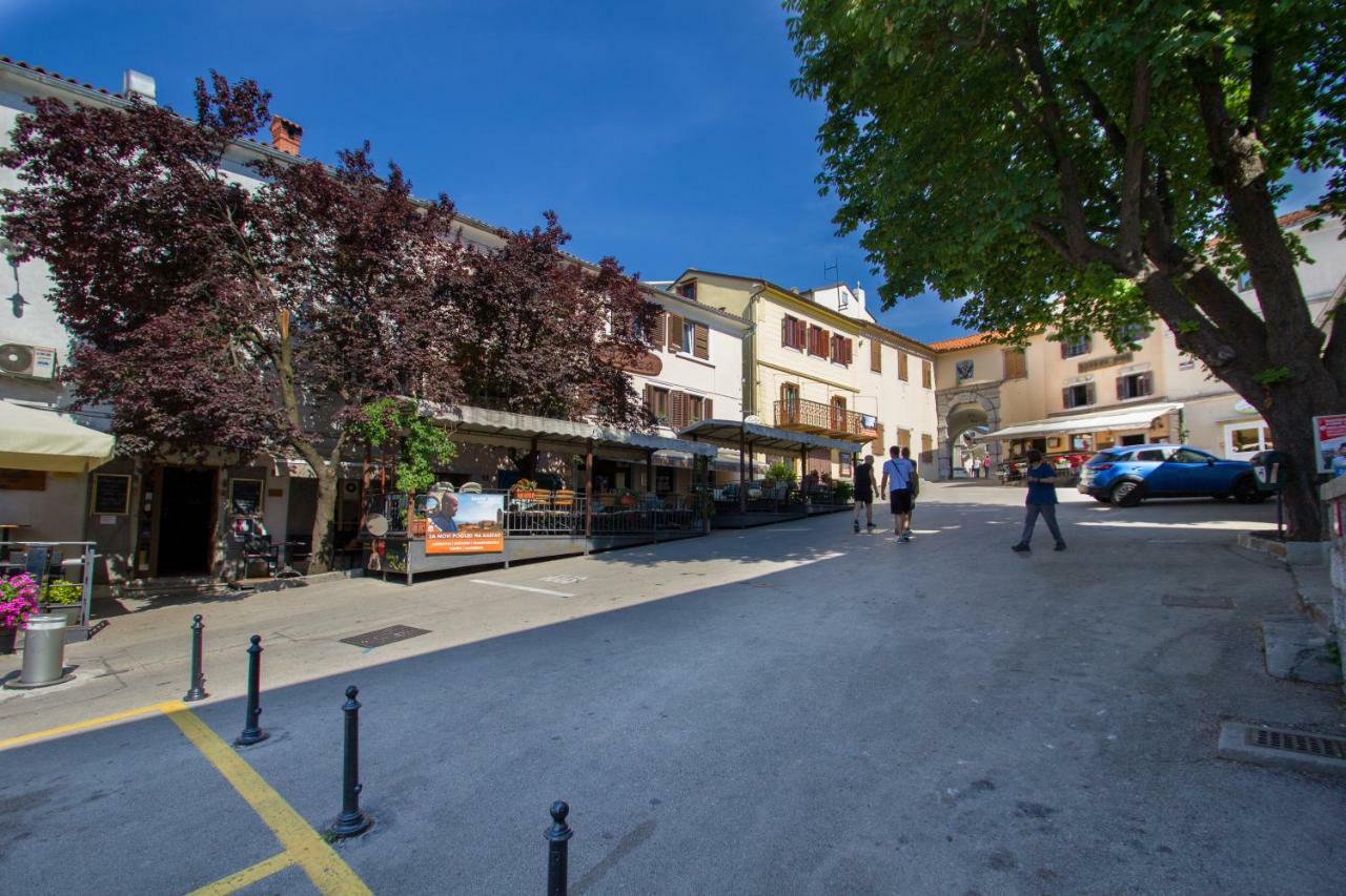 Apartments Villa Kastav In Old Town Center With Sea View And Parking Luaran gambar